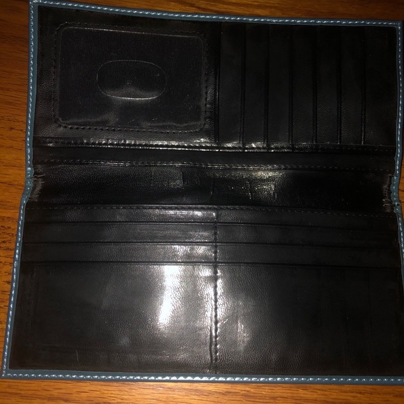 NWOT Beijo Bag with matching wallet - Picture 4 of 7